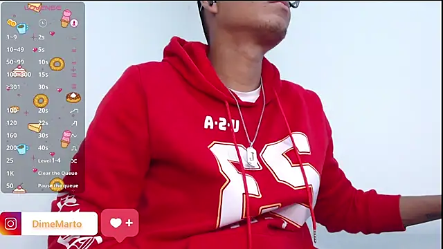 Snapshot of mike_black_22 chatting on November 9, 1:04 pm mike black 22 online show from November 9, 1:04 pm