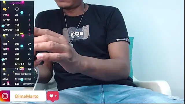 Snapshot of mike_black_22 chatting on May 22, 4:49 pm mike black 22 online show from May 22, 4:49 pm