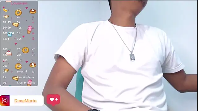 Snapshot of mike_black_22 chatting on October 14, 12:28 pm mike black 22 online show from October 14, 12:28 pm
