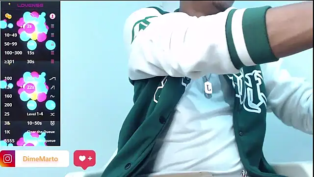 Snapshot of mike_black_22 chatting on February 6, 2:46 pm mike black 22 online show from February 6, 2:46 pm