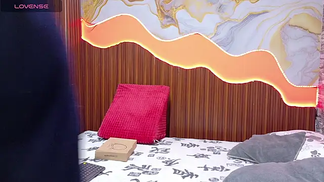 mabelineyesgreen303av online show from November 1, 1:45 am