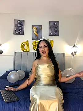 Samara Hadi  online show from November 5, 10:13 pm