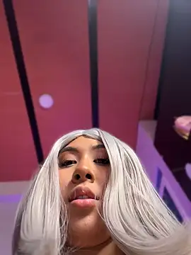 emilysofiia online show from April 20, 9:05 pm