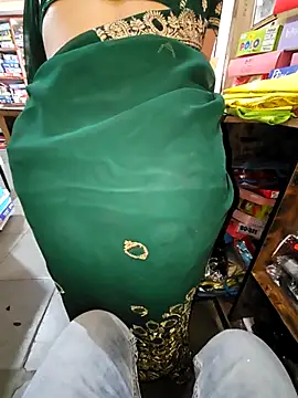 indianhotwife639 online show from December 14, 5:24 am