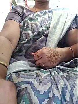 indianhotwife639 online show from May 13, 7:37 am