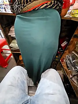 indianhotwife639 online show from January 15, 8:18 am