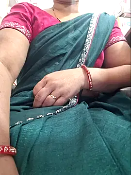 indianhotwife639 online show from March 24, 7:08 am
