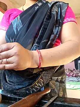 indianhotwife639 online show from March 28, 2:56 am