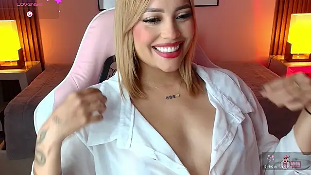 Snapshot of _meliblue chatting on November 12, 7:51 pm meliblue online show from November 12, 7:51 pm