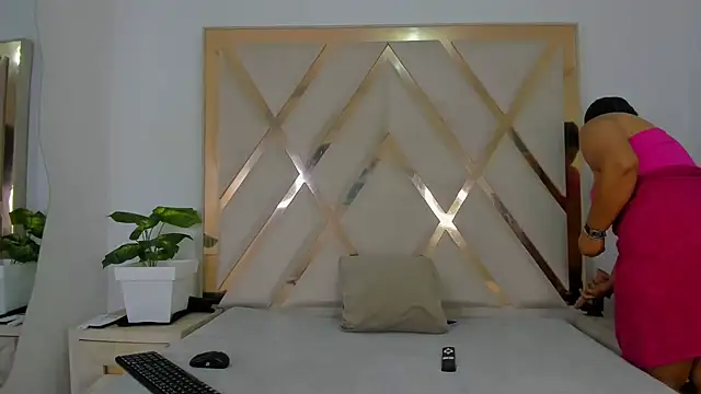 arielasm online show from March 5, 12:02 pm