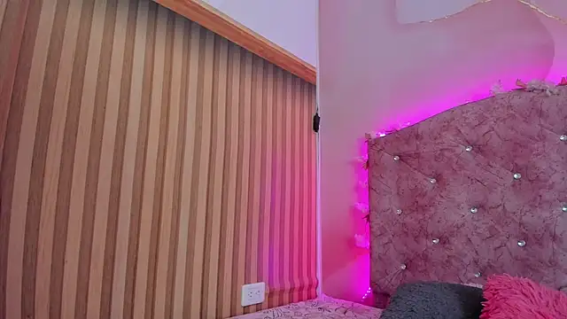 Mila grace  online show from April 14, 6:24 pm