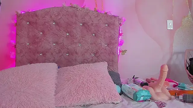 Mila grace  online show from April 15, 6:34 pm