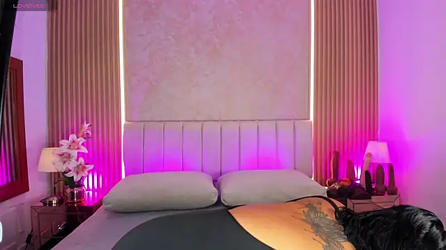 MaddyGray  online show from May 8, 7:06 pm