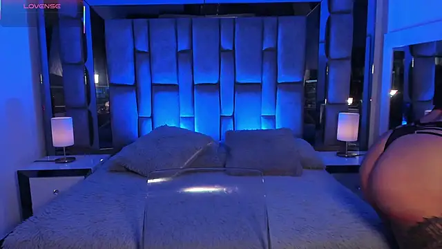 MaddyGray  online show from January 14, 7:06 pm