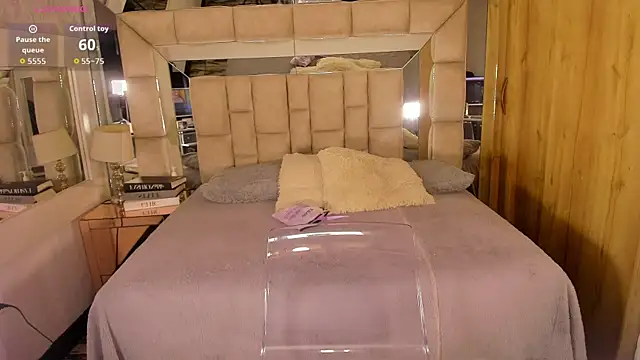 MaddyGray  online show from April 14, 7:08 pm