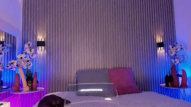 MaddyGray  online show from March 25, 7:13 pm