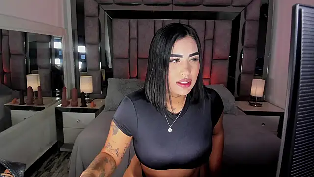 Snapshot of MaddyGray_ chatting on July 11, 6:19 pm MaddyGray online show from July 11, 6:19 pm