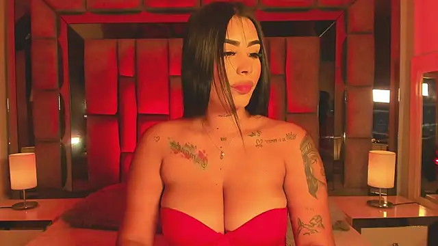 MaddyGray  online show from January 8, 7:09 pm