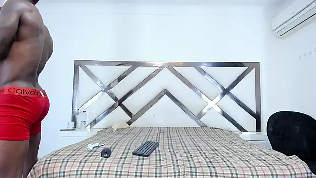 LadyandMaverick online show from October 10, 4:13 am