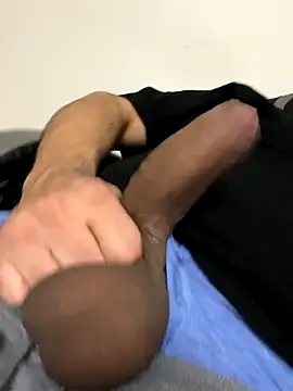 Snapshot of Bbrn69official chatting on December 21, 7:54 am Bbrn69official online show from December 21, 7:54 am