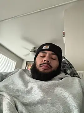 Snapshot of Bbrn69official chatting on December 17, 11:21 pm Bbrn69official online show from December 17, 11:21 pm