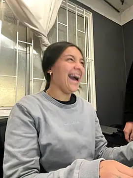 Alyha Cortes online show from January 7, 12:32 pm