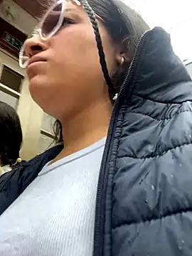 Snapshot of Alyha_Cortes chatting on November 6, 1:26 pm Alyha Cortes online show from November 6, 1:26 pm