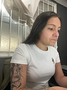 Alyha Cortes online show from January 15, 1:14 pm