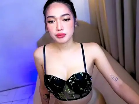 Madmoisellex online show from May 23, 3:11 pm
