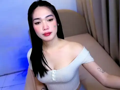 Madmoisellex online show from May 25, 7:45 pm
