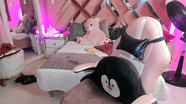 sara slut21 online show from February 27, 5:40 am