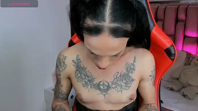 sara slut21 online show from March 18, 9:21 pm