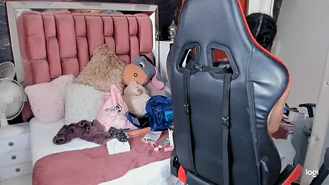 sara slut21 online show from February 7, 8:31 pm