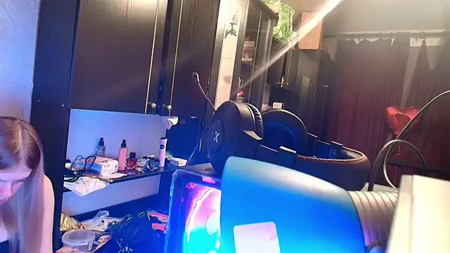 Victoria ooo online show from April 22, 6:47 pm