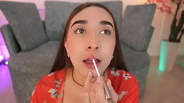 Snapshot of LoonaNyx chatting on September 23, 11:39 am LoonaNyx online show from September 23, 11:39 am