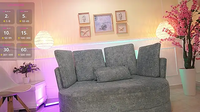 LoonaNyx online show from September 18, 11:35 am