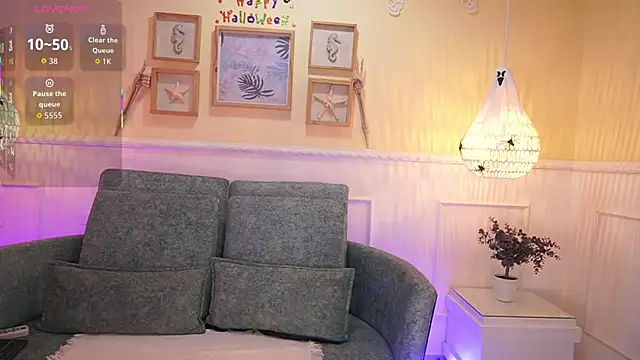 LoonaNyx online show from October 11, 11:33 am