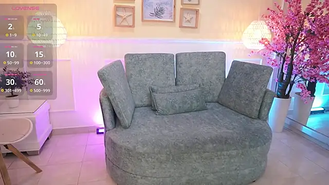 Snapshot of LoonaNyx chatting on September 15, 11:32 am LoonaNyx online show from September 15, 11:32 am