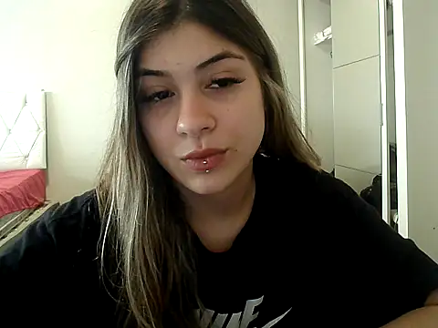 Becca B online show from March 5, 3:41 pm