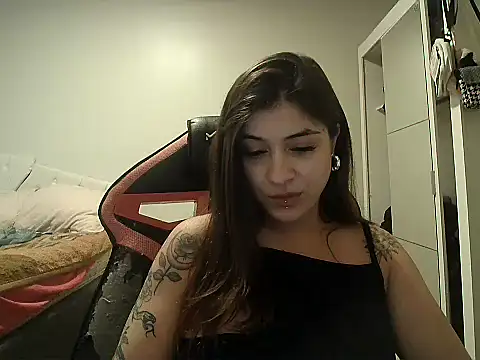 Snapshot of Becca_B chatting on November 16, 9:30 pm Becca B online show from November 16, 9:30 pm