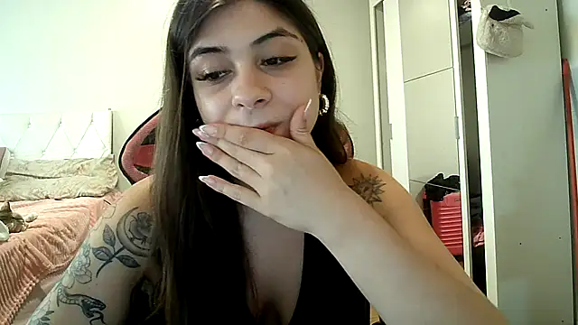 Becca B online show from December 22, 7:47 pm