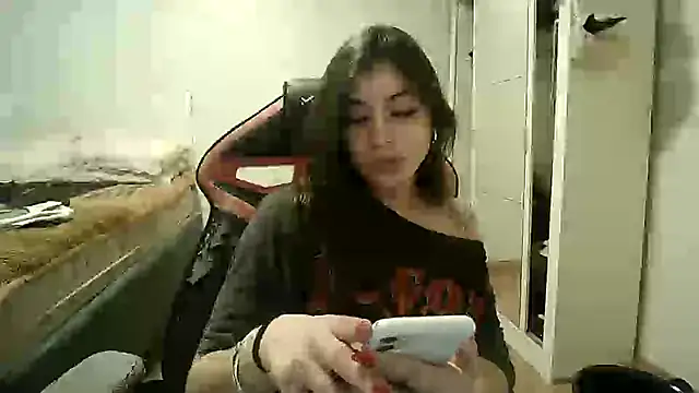 Snapshot of Becca_B chatting on October 3, 7:37 pm Becca B online show from October 3, 7:37 pm