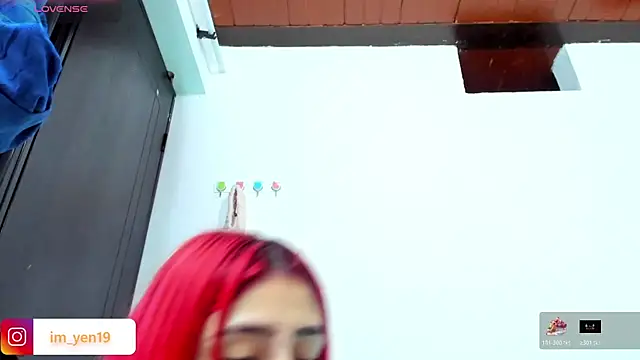 adahraa younng online show from February 4, 8:04 pm