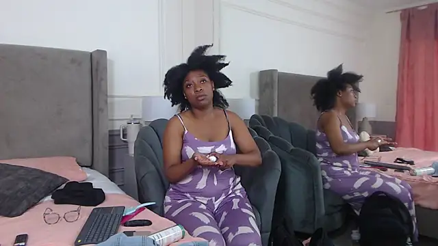 NatashaSilver online show from October 25, 1:01 pm