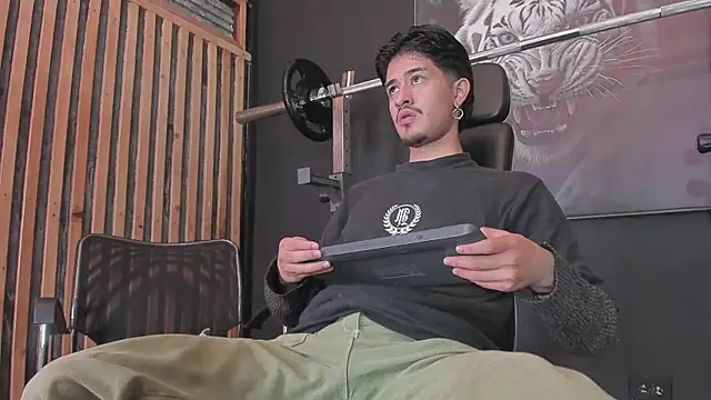 DimitriDeluxe online show from November 4, 7:39 pm