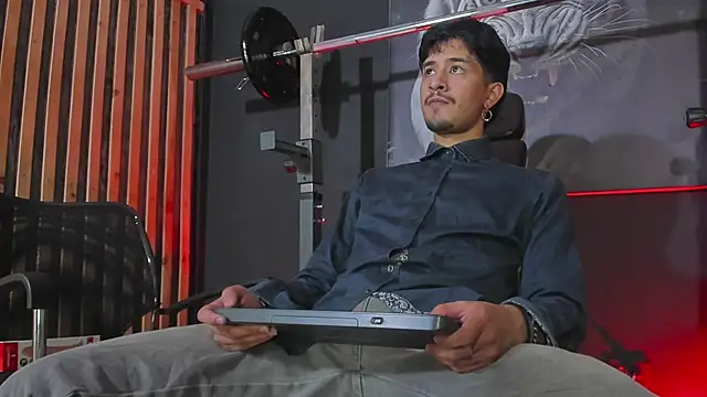 DimitriDeluxe online show from November 7, 7:51 pm