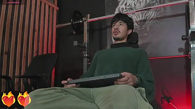 DimitriDeluxe online show from October 25, 7:36 pm