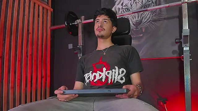 DimitriDeluxe online show from November 11, 7:19 pm