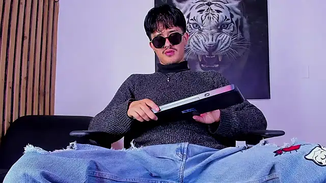 DimitriDeluxe online show from September 11, 7:36 pm
