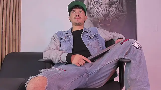 DimitriDeluxe online show from October 4, 7:37 pm